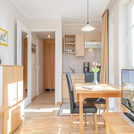 Einladende In Mit Balkon Und Wlan * Sellin (Rugen)